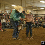 Help with the loop. Photo by Dawn Ballou, Pinedale Online.